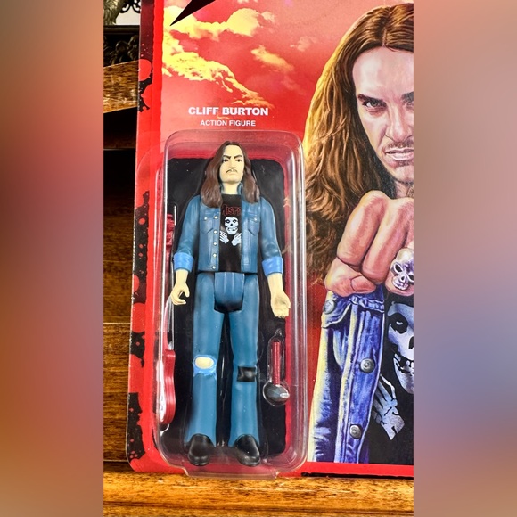 Cliff Burton Action Figure Metallica CliffEmAll- Bass JUN2021CPC Unpunched Card - Picture 5 of 7